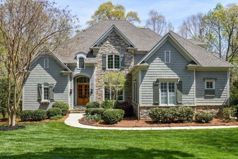 ROOST™ REAL ESTATE ROOST™ Real Estate