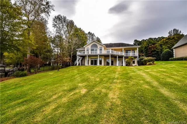 226 Bullfinch Road, Mooresville, NC 28117